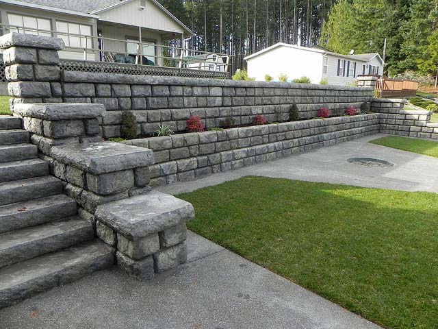 Hyland Precast: exclusive distributor of Redi-Rock to Vancouver Island, the Gulf Islands and the Regional District of Powell River